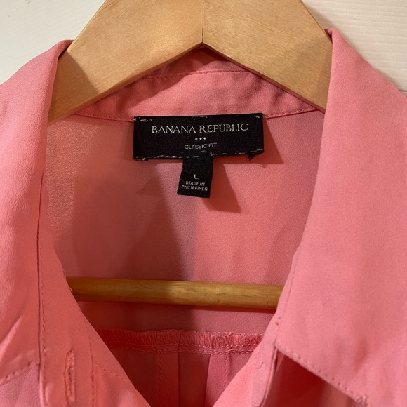 Banana Republic coral pink blouse - Picture 3 of 4